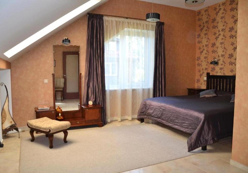 Classic Car Museum Apartment Riga Exterior photo